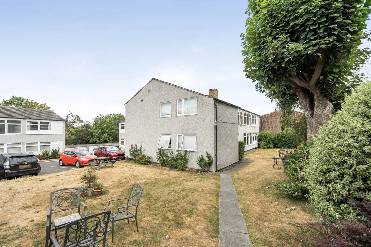 Mottingham Lane, SE9, photo 13