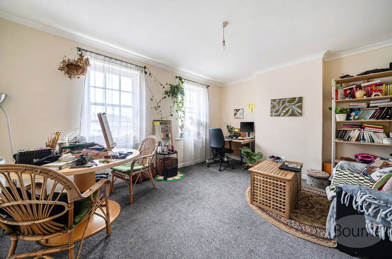 Charles Street, Petersfield, GU32, photo 2
