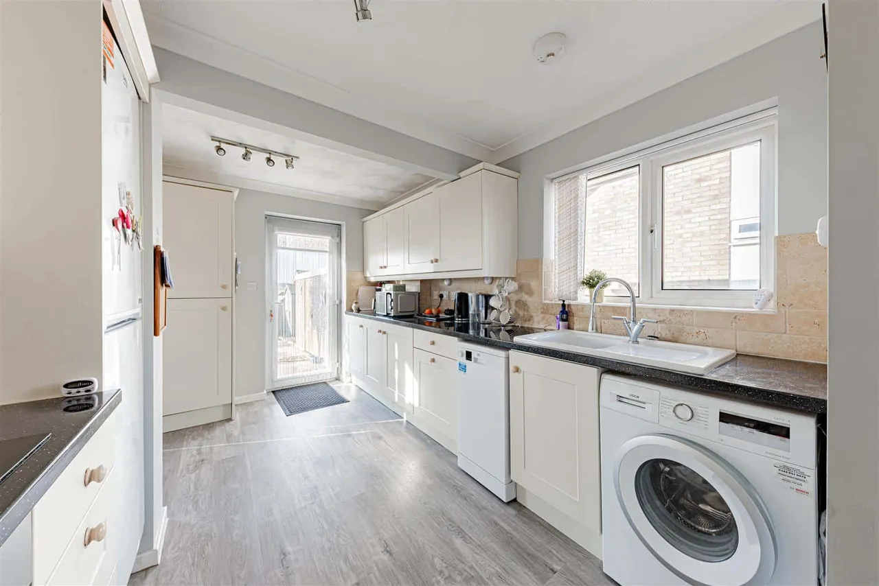 Mill Lane, Herne, Herne Bay, Kent, CT6 7JH, photo 4