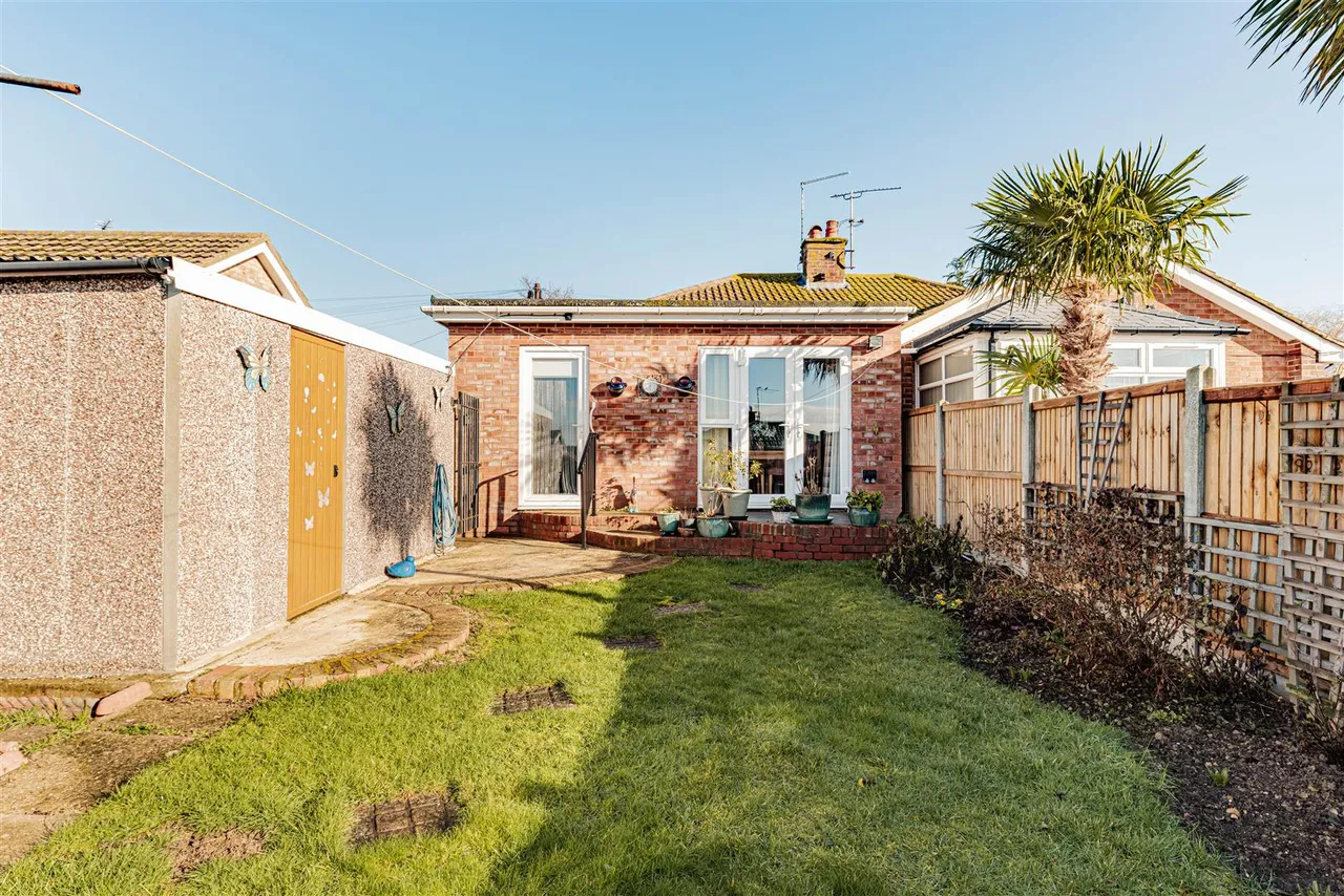 Mill Lane, Herne, Herne Bay, Kent, CT6 7JH, photo 18