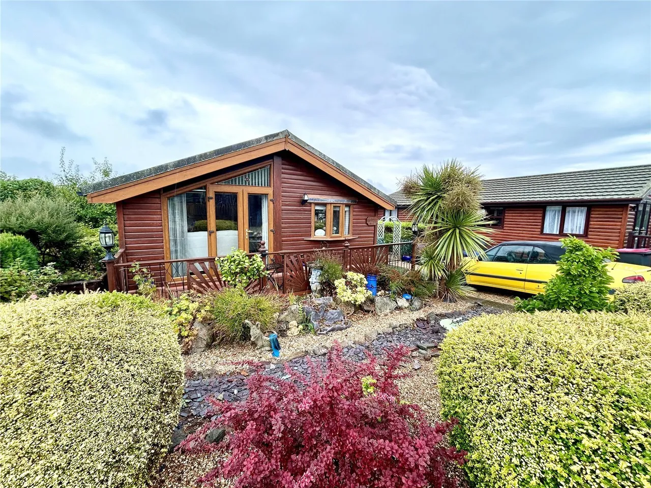 2 bed house for sale, Maple Leaf Drive, Wood End, CV9