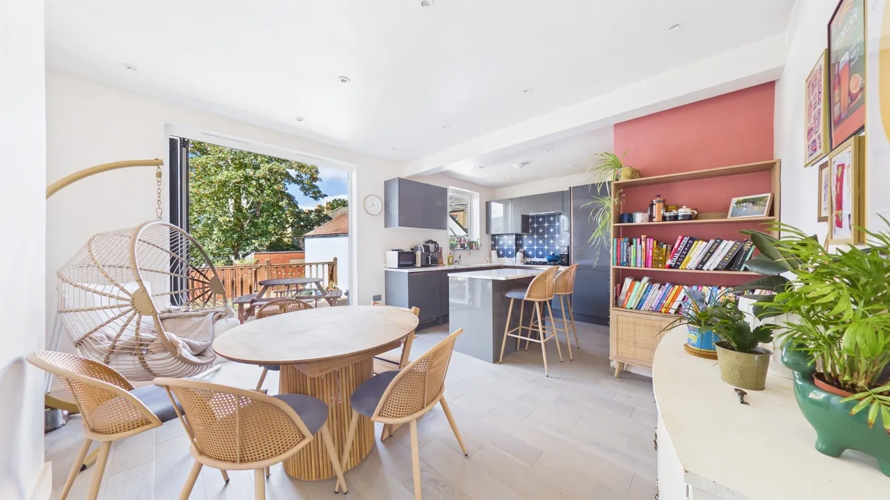 3 bed house for sale — Peak Hill, London