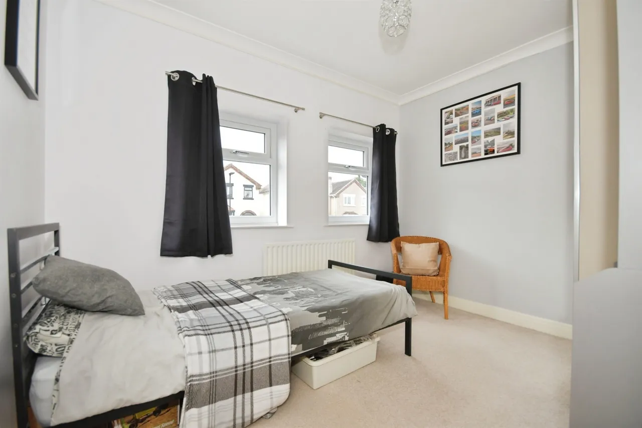 Linden Crescent, Stocksbridge, Sheffield, photo 10