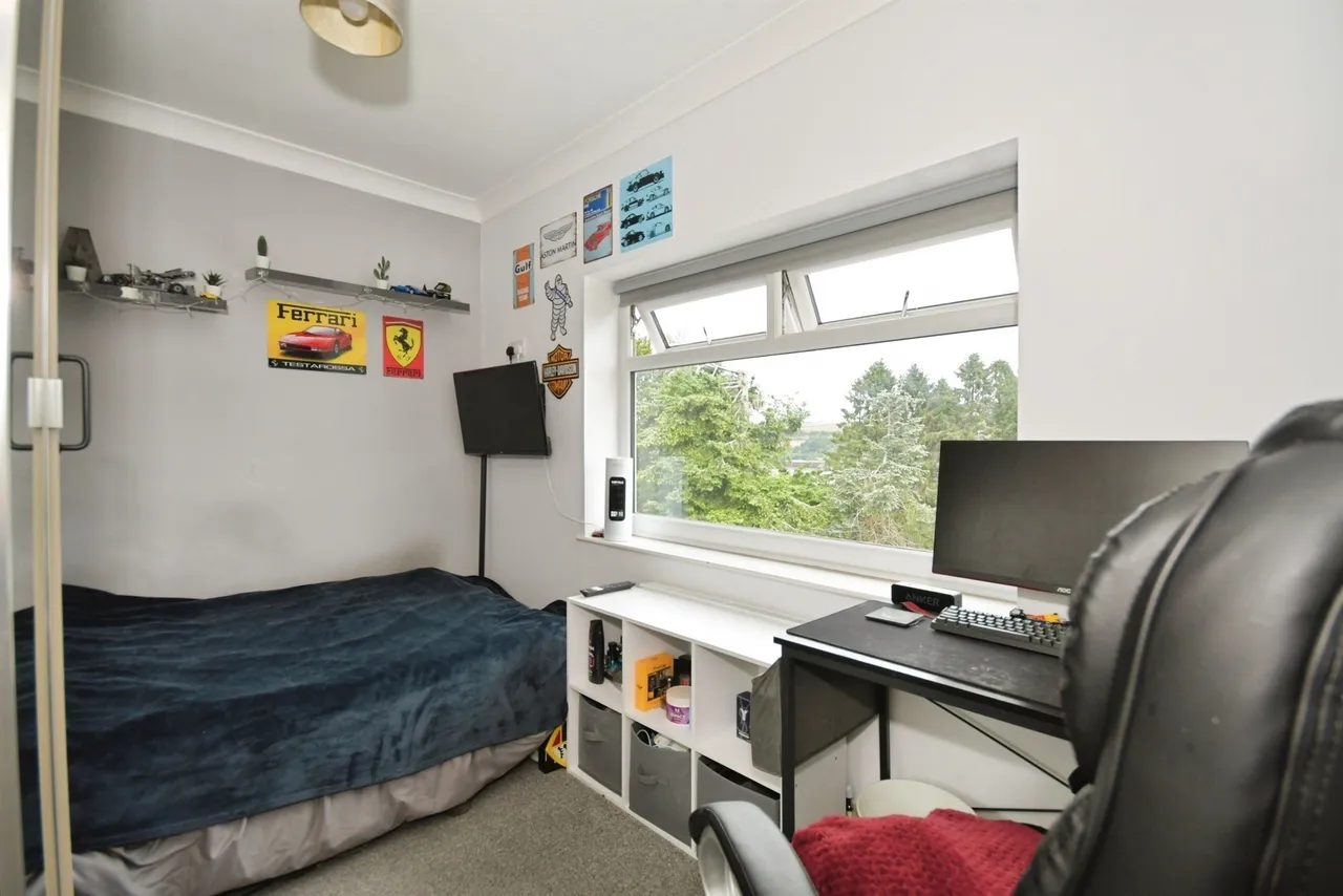 Linden Crescent, Stocksbridge, Sheffield, photo 12