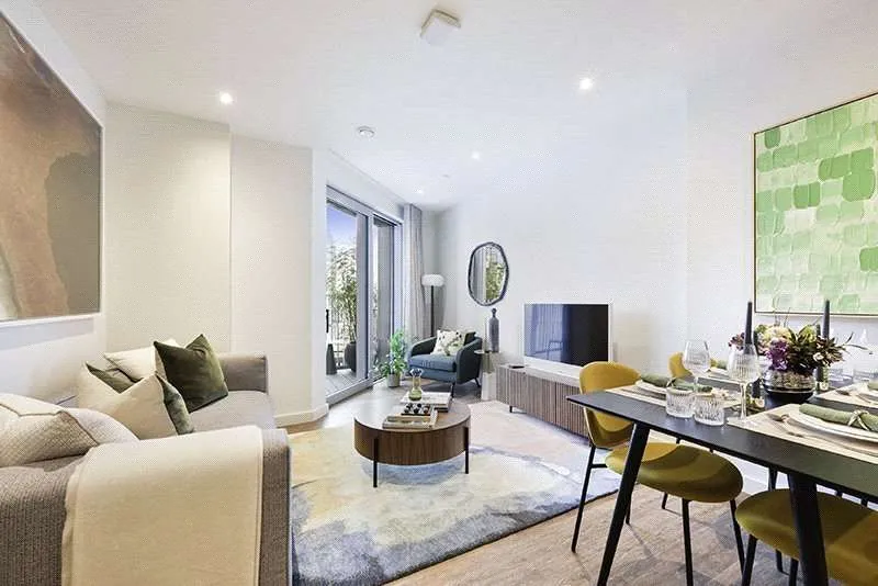Nine Elms Lane, London, SW11 7DE, photo 2