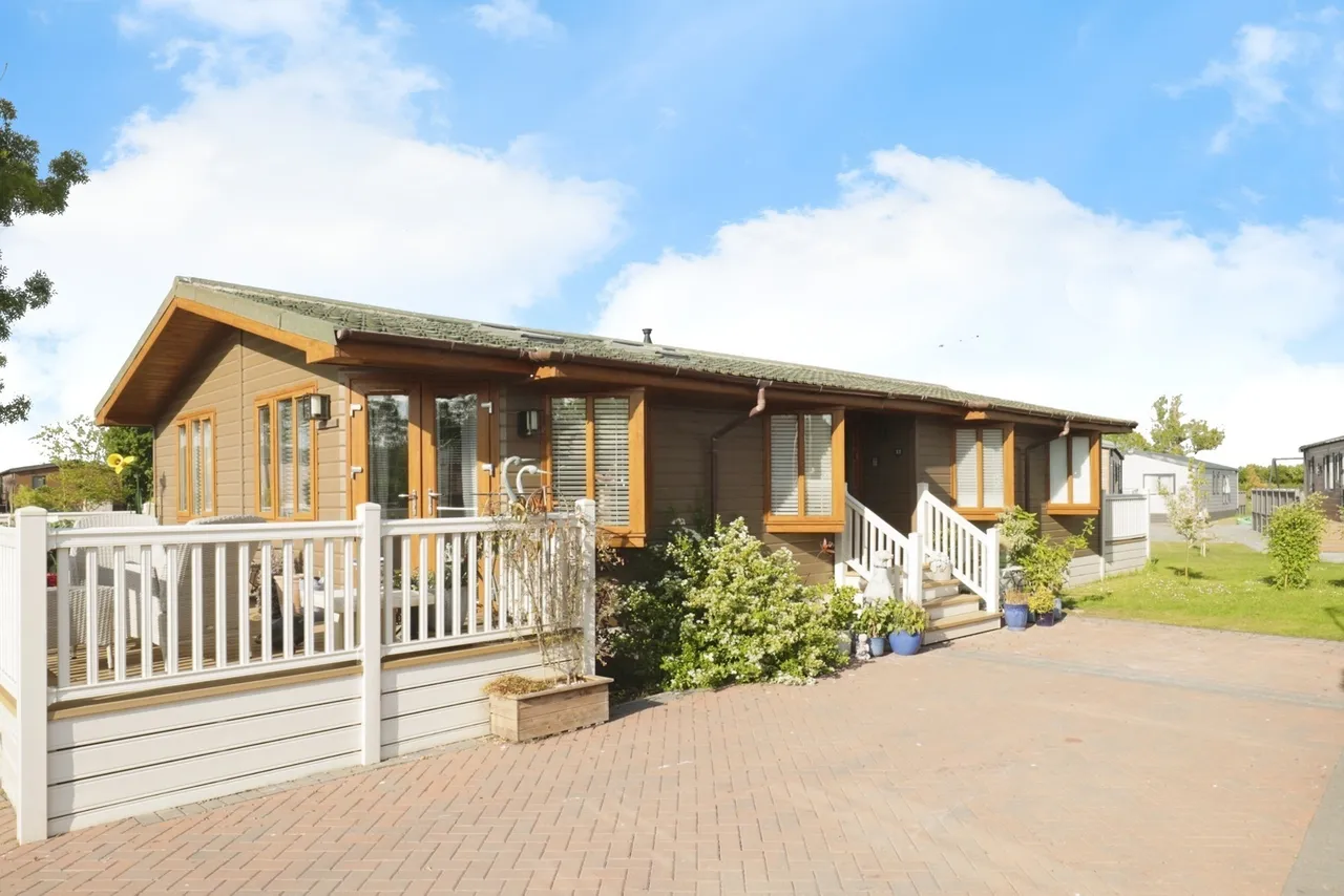 3 bed house for sale — Back Road, Newton on Derwent, York, YO41