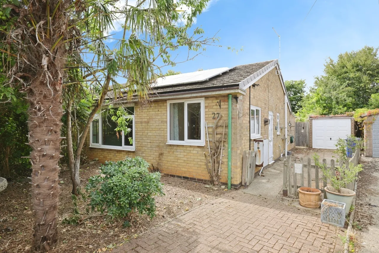 2 bed house for sale — Stanwell Lea, Middleton Cheney, Banbury, Northamptonshire, OX17