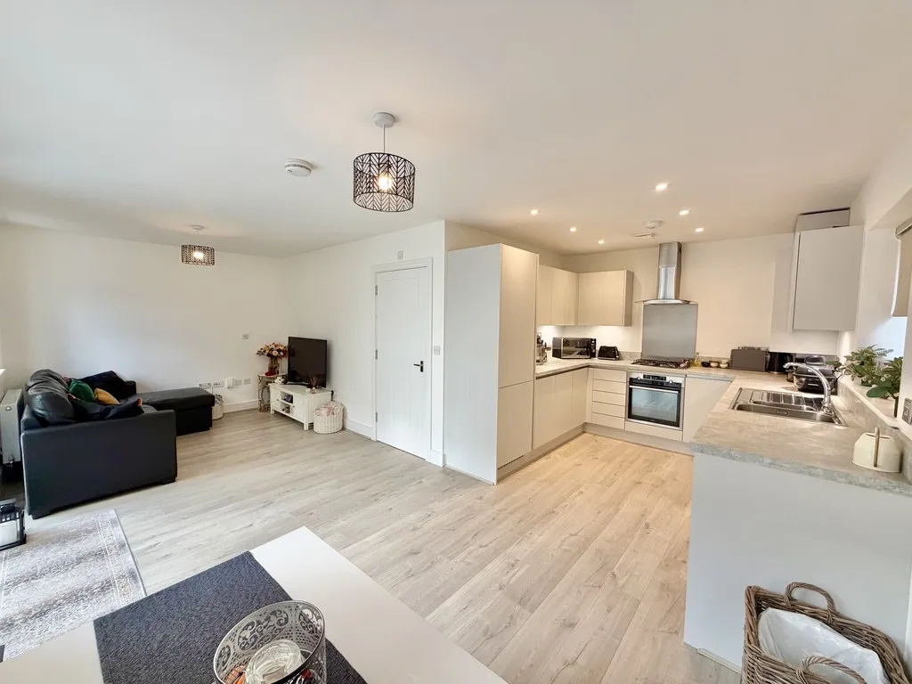 Mytchett, Camberley, photo 2