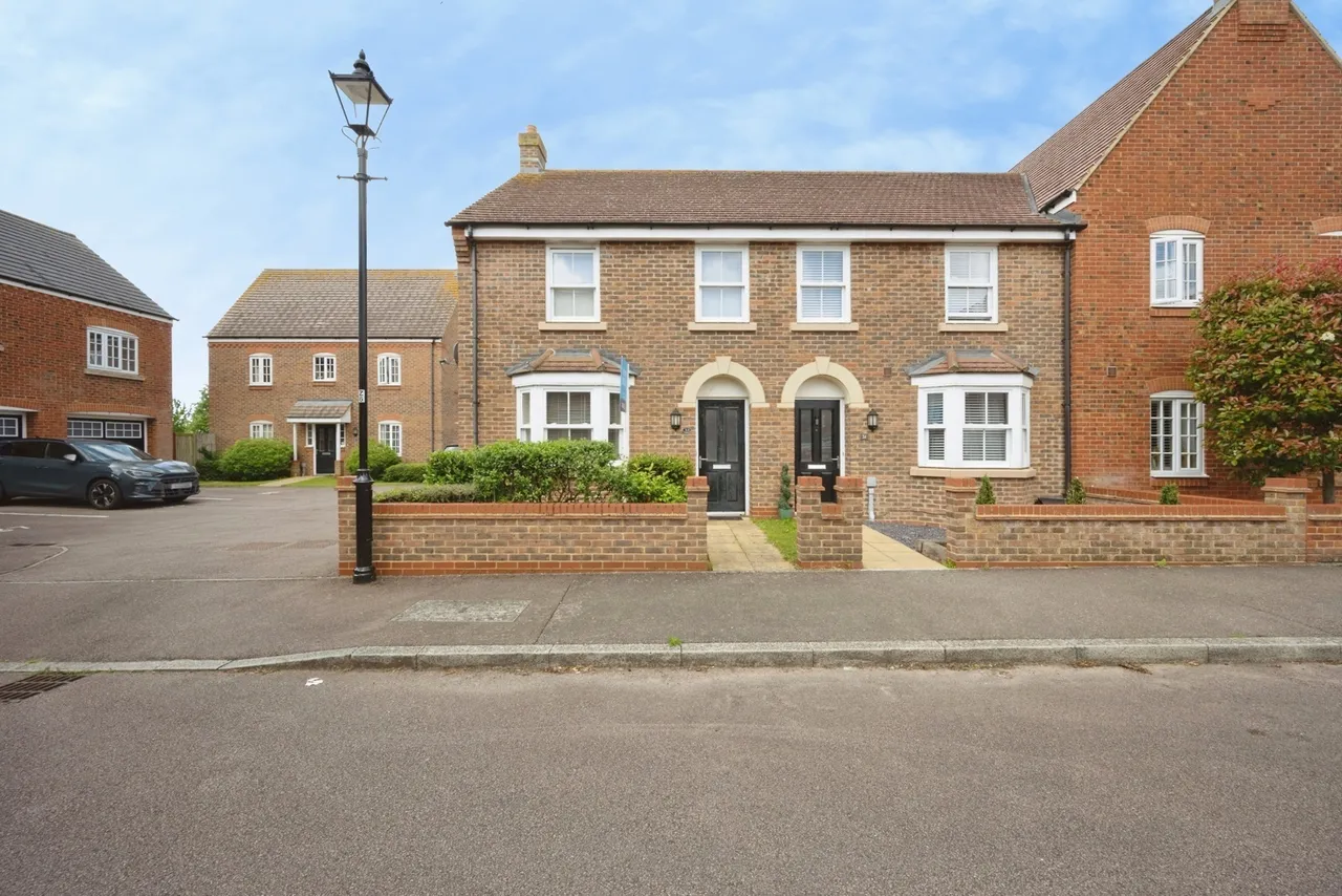 3 bed house for sale, Oliver Close, Kempston, MK42