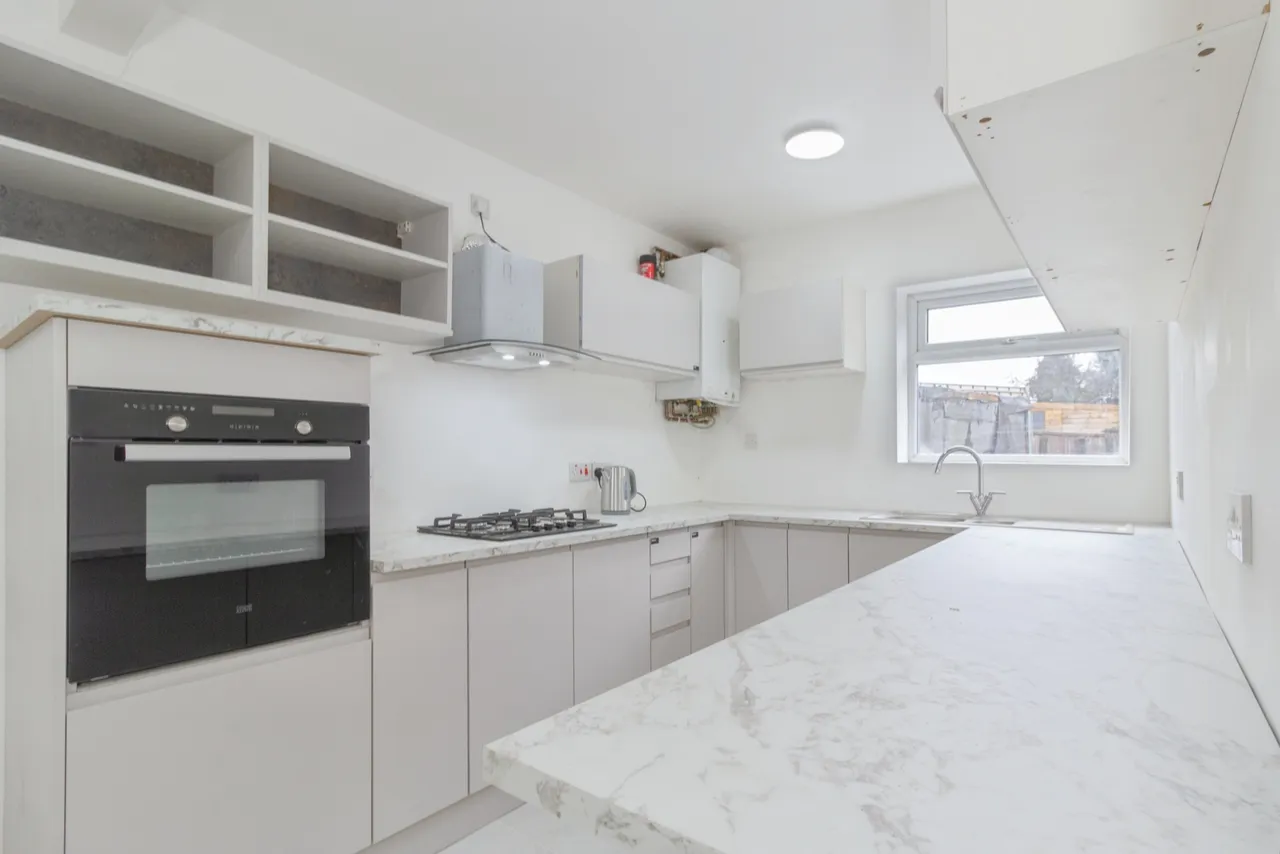 3 bed house for sale — Hockley Farm Road, Leicester