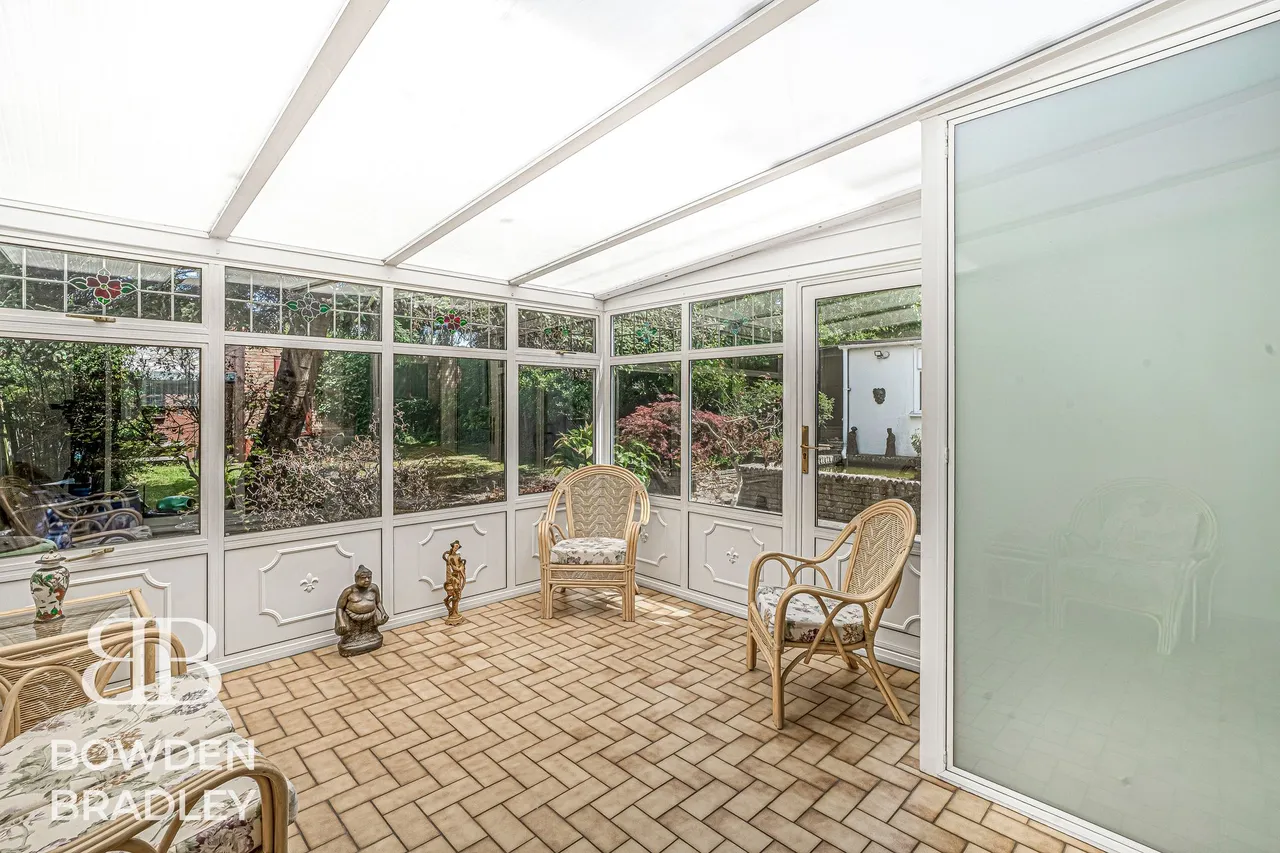 Basildon Avenue, Clayhall, IG5, photo 9
