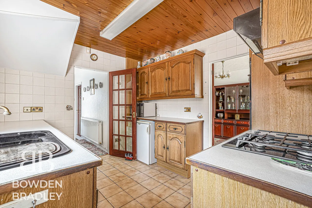 Basildon Avenue, Clayhall, IG5, photo 34