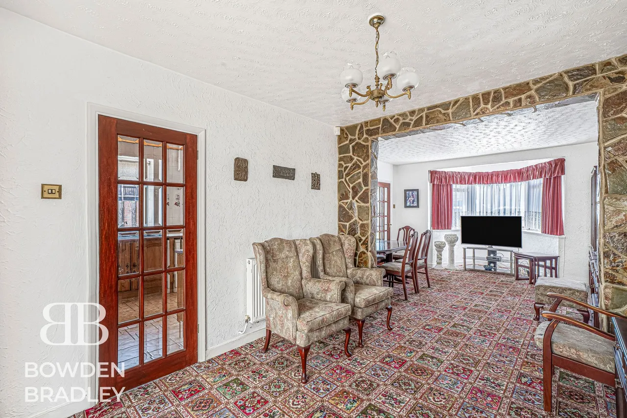 Basildon Avenue, Clayhall, IG5, photo 7
