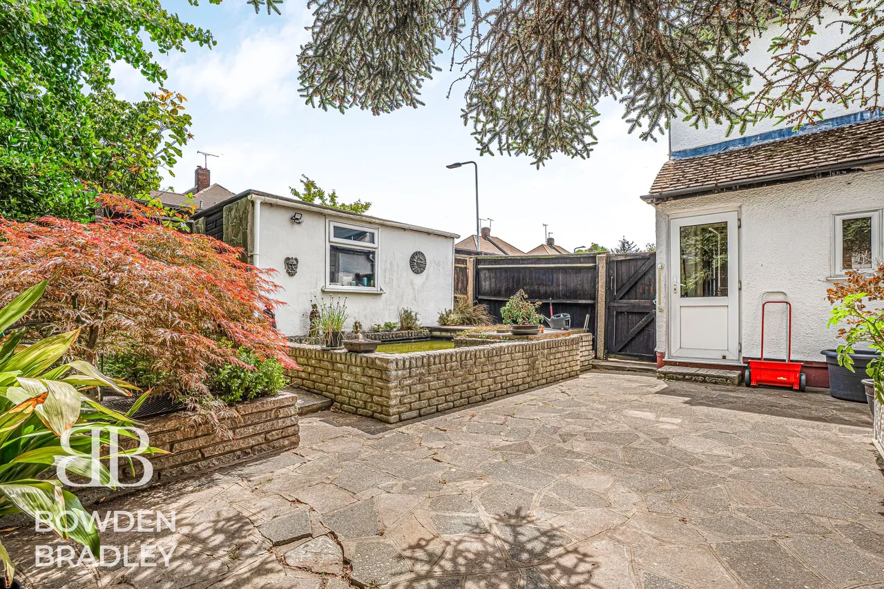 Basildon Avenue, Clayhall, IG5, photo 43
