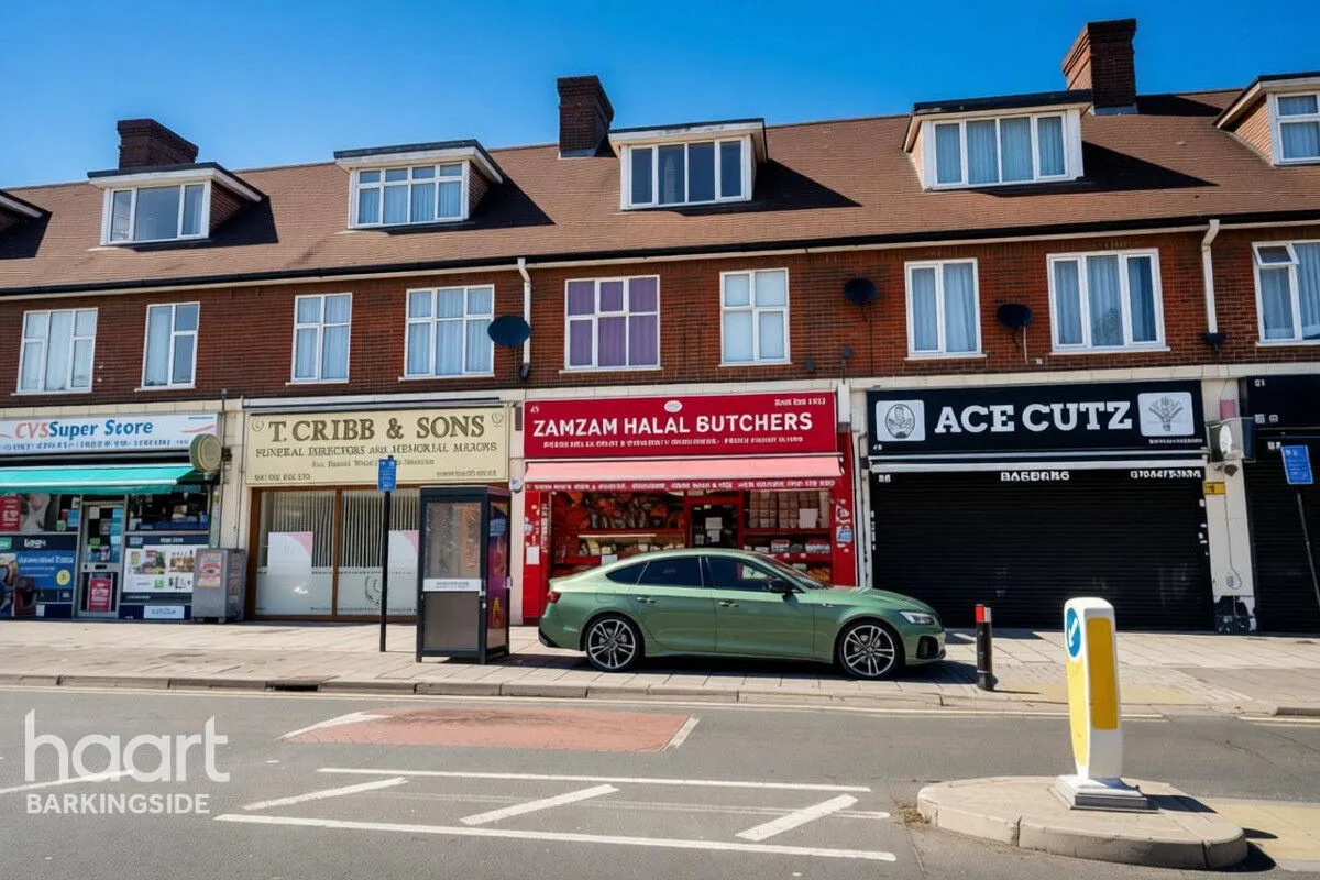 New North Road, Hainault, IG6, photo 12