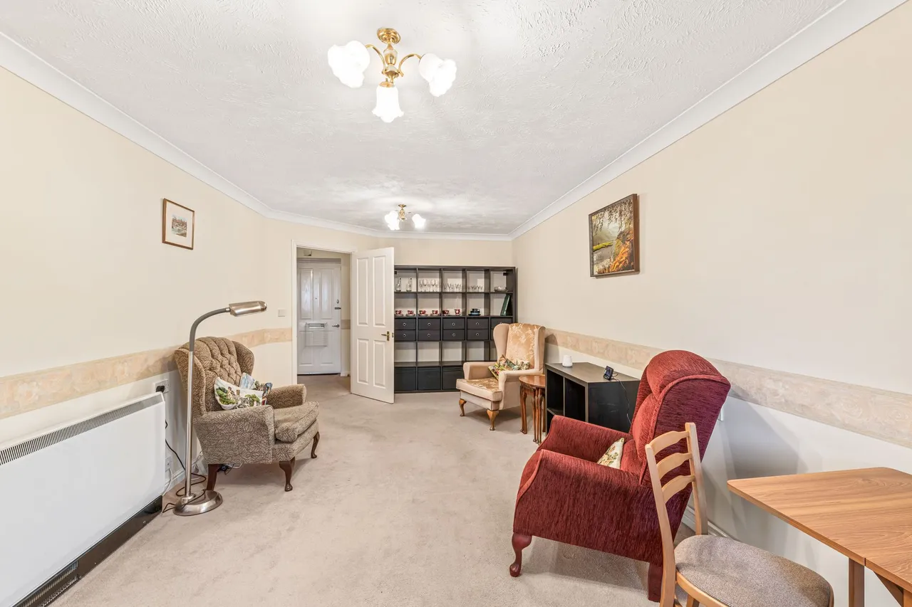 Ashley Court Chapelfields, Frodsham, photo 7