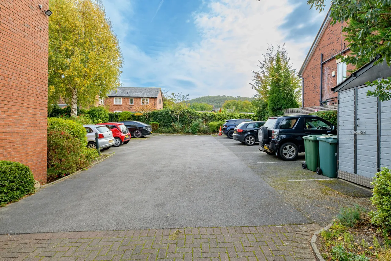 Ashley Court Chapelfields, Frodsham, photo 13