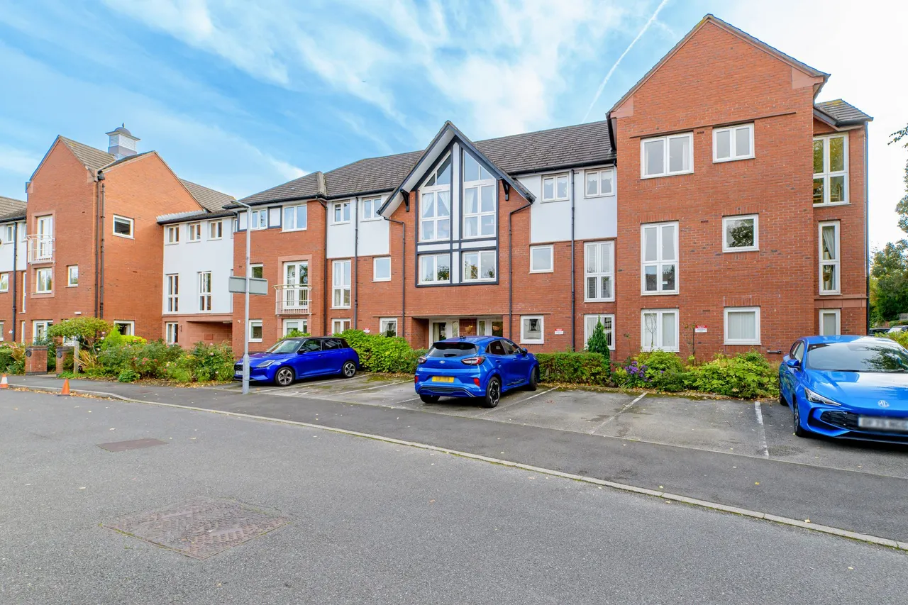 Ashley Court Chapelfields, Frodsham, photo 10