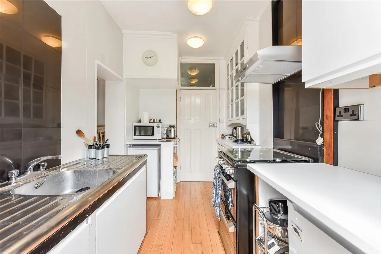 Hedge Lane, Palmers Green, N13, photo 8