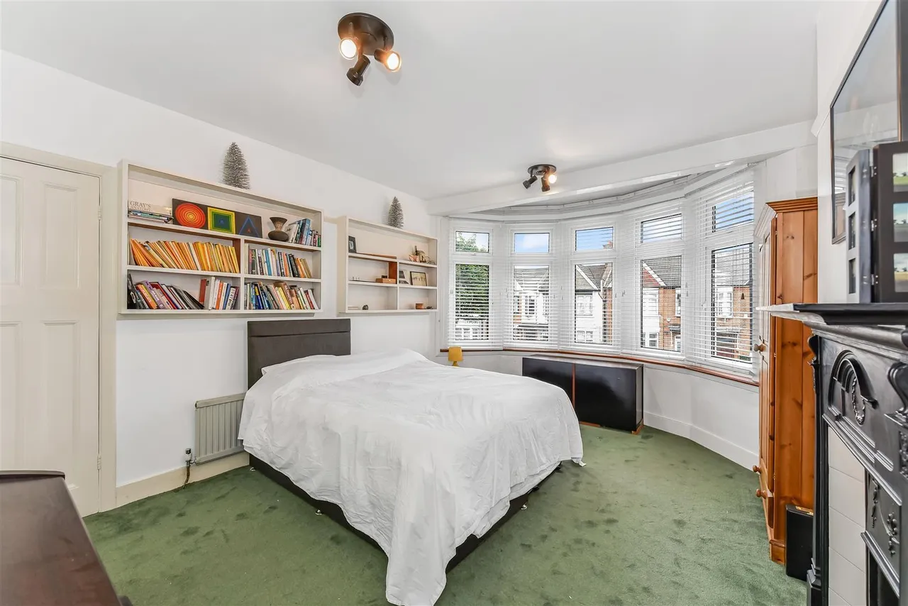 Hedge Lane, Palmers Green, N13, photo 15