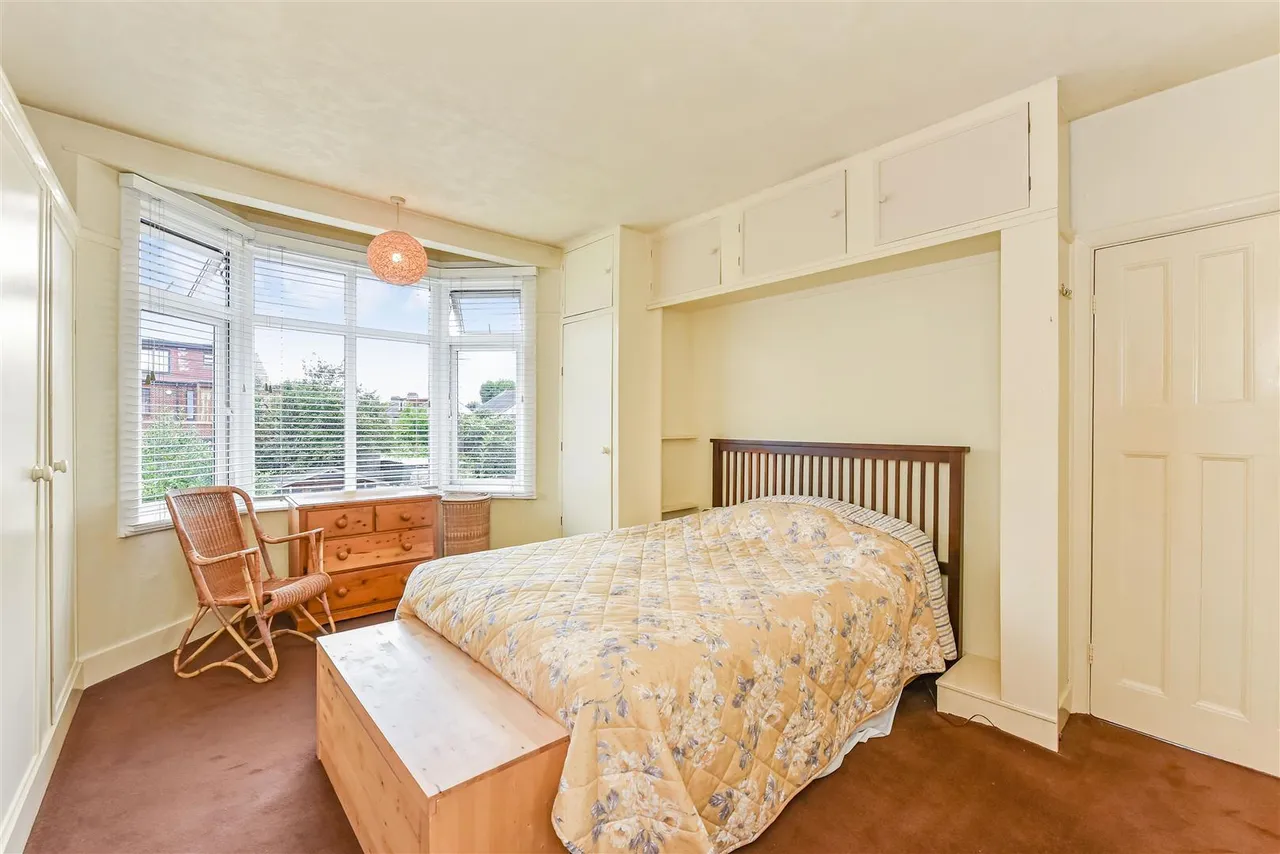 Hedge Lane, Palmers Green, N13, photo 17