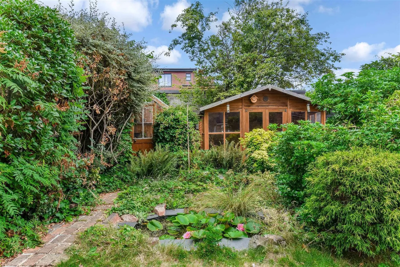 Hedge Lane, Palmers Green, N13, photo 22