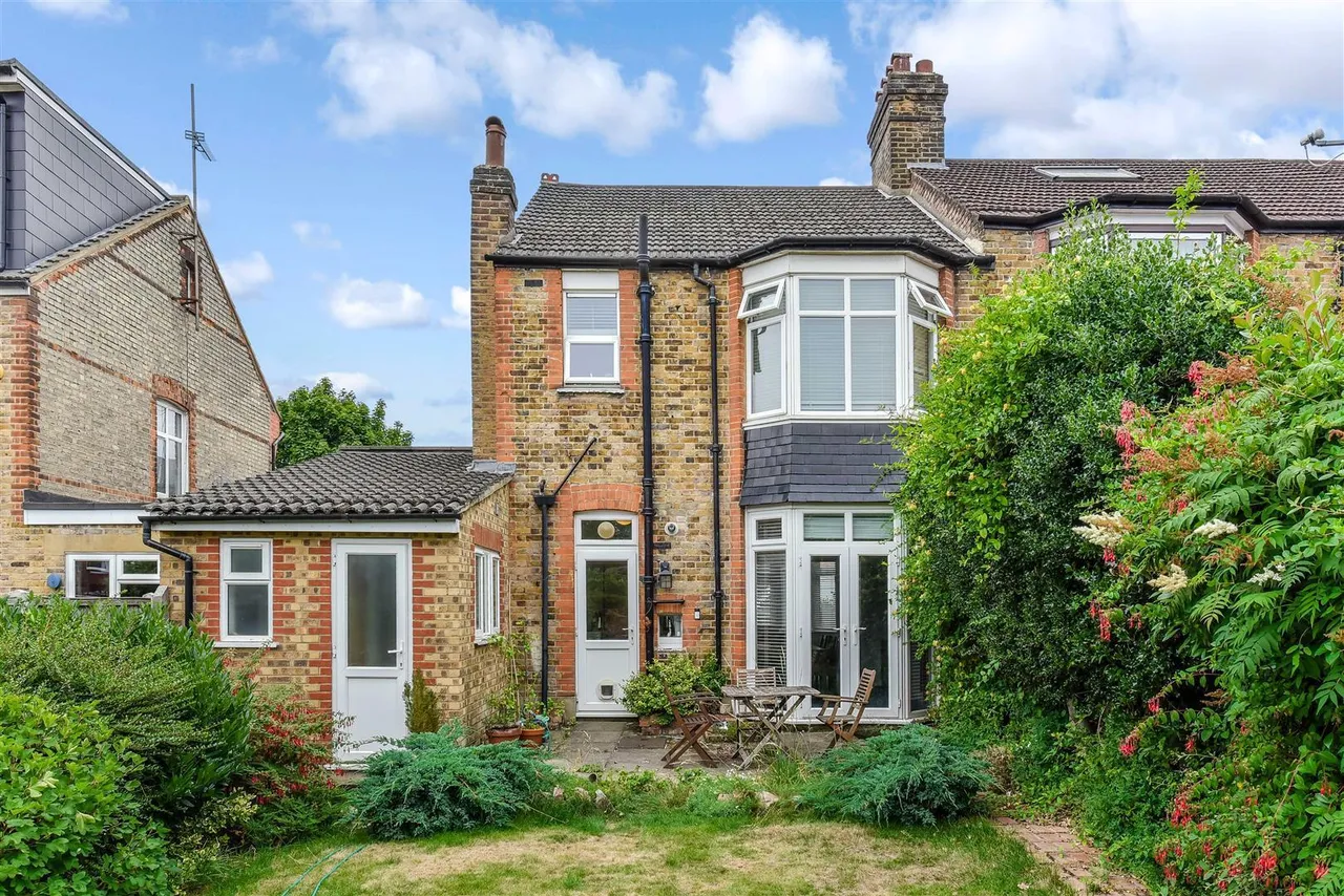 Hedge Lane, Palmers Green, N13, photo 20