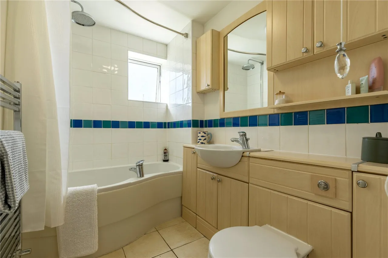 Rose Way, Cirencester, GL7, photo 12