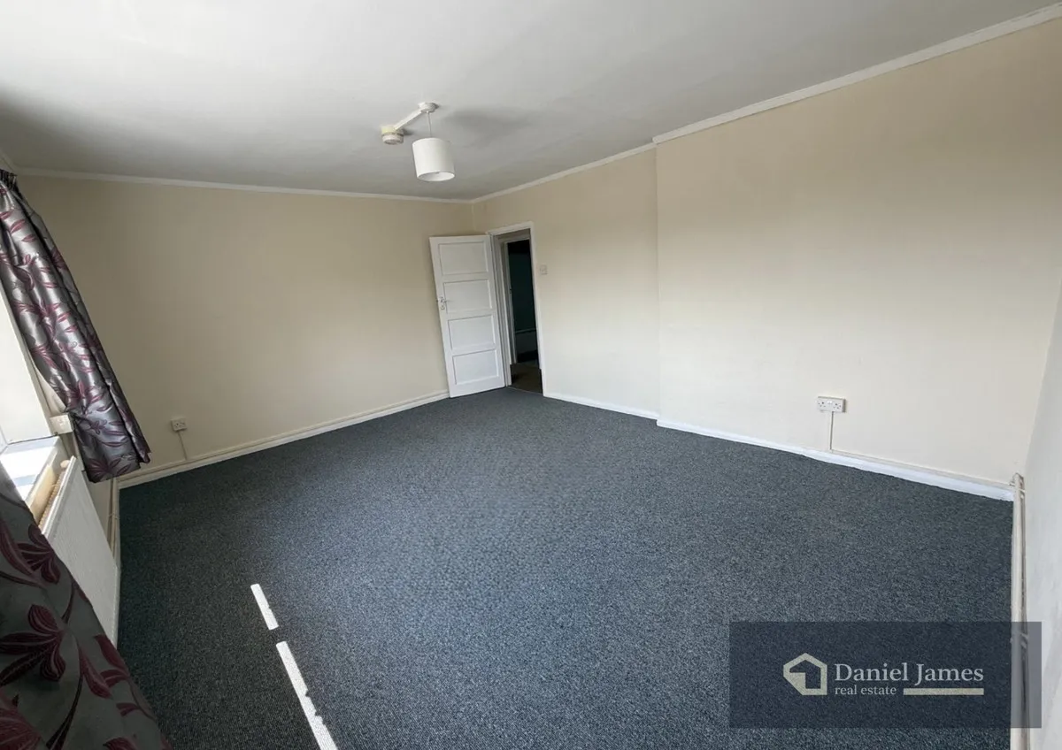 Romford, RM3, photo 2