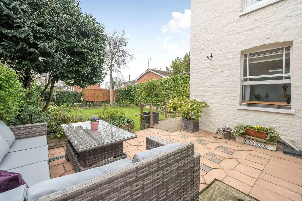 London Road, Spalding, PE11, photo 24