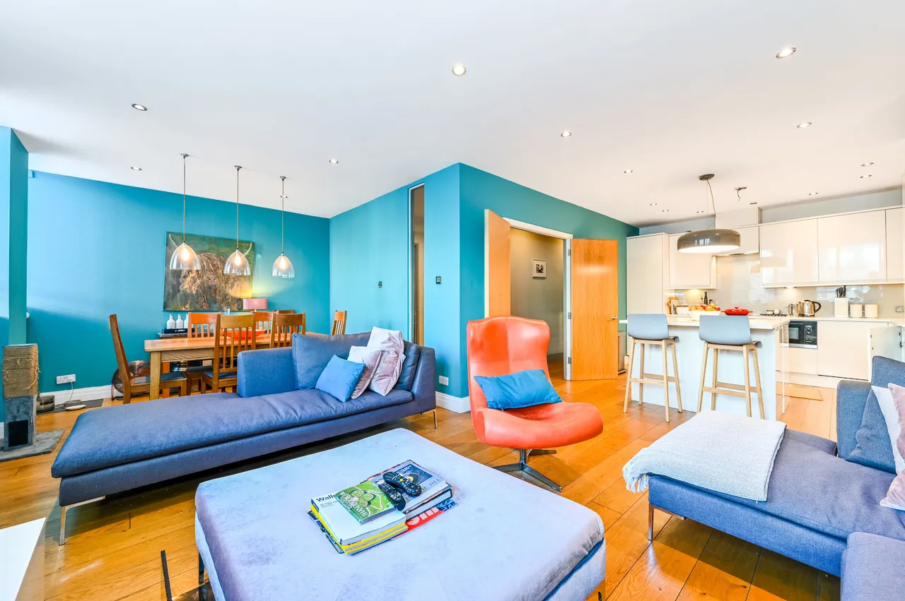 2 bed flat for sale — Flat 36, 100 Drayton Park, London
