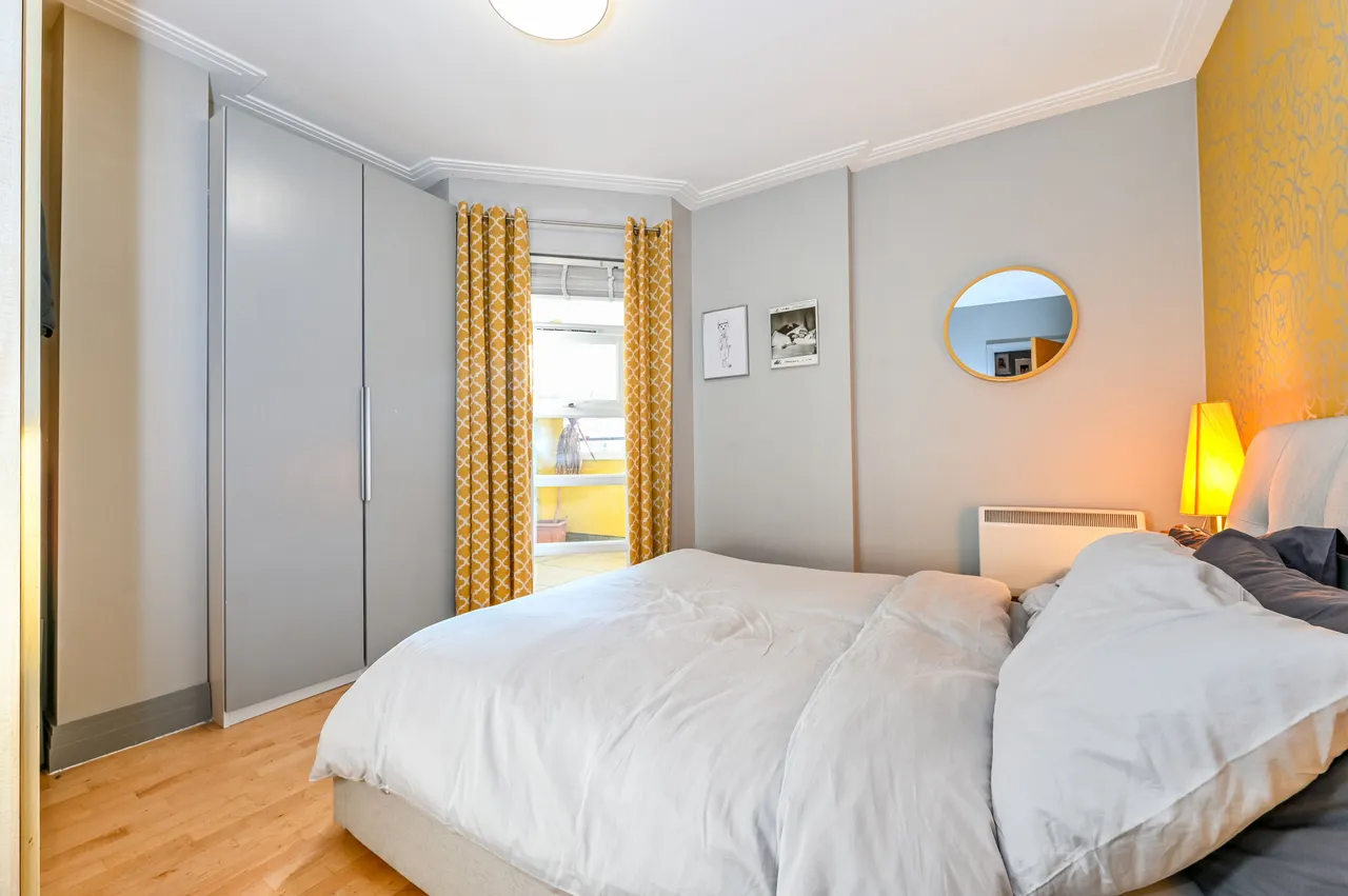 Flat 36, 100 Drayton Park, London, photo 2