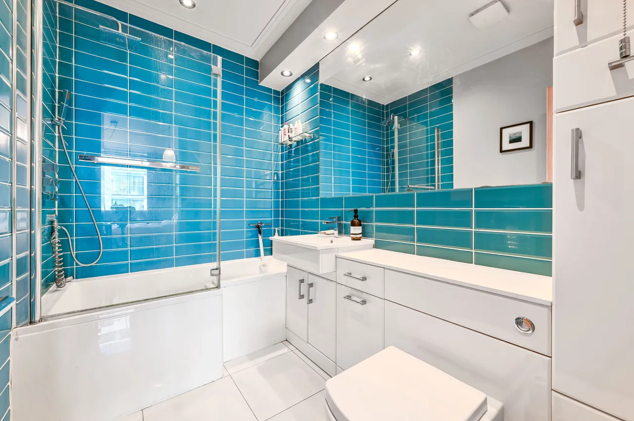 Flat 36, 100 Drayton Park, London, photo 5