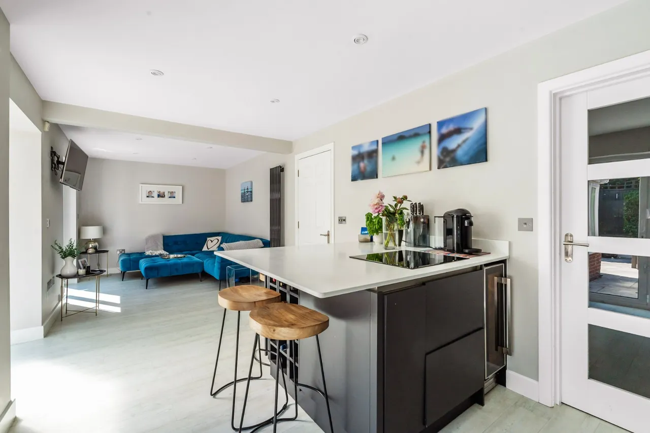 Merrow Place, Guildford, GU4, photo 5