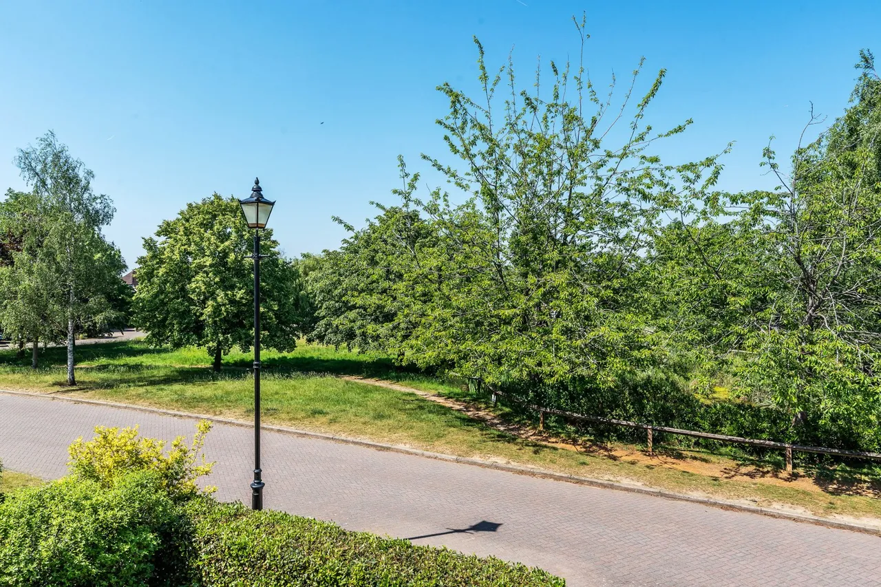 Merrow Place, Guildford, GU4, photo 37