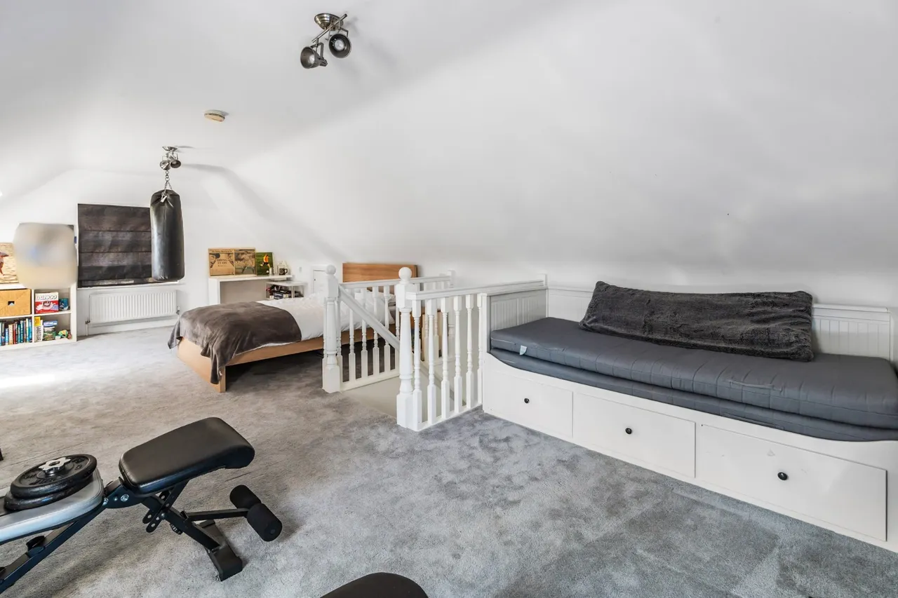 Merrow Place, Guildford, GU4, photo 4