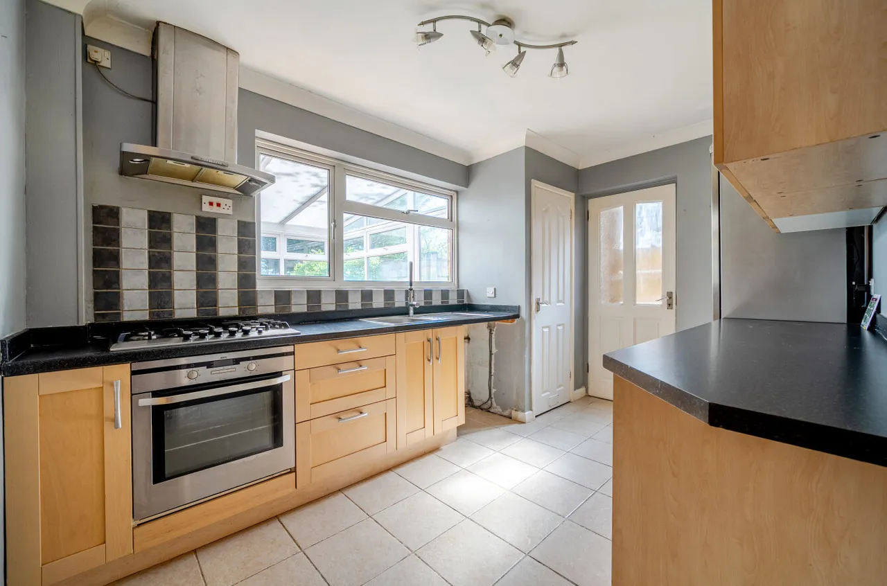 Brickmakers Road, Colden Common, SO21, photo 5