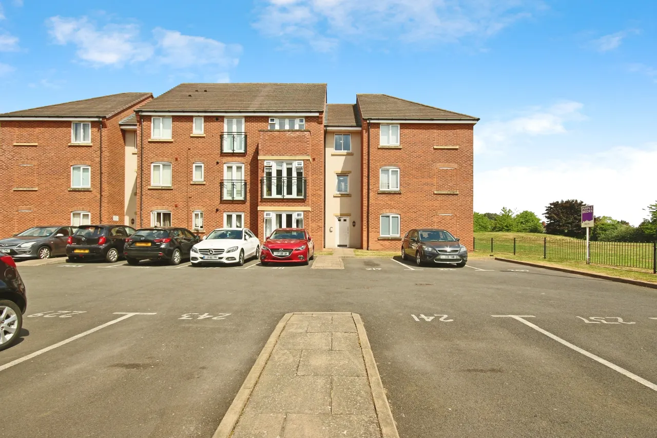 2 bed flat for sale, Signals Drive, Coventry, CV3