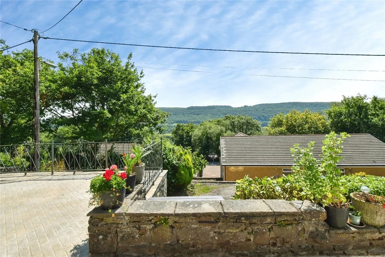 Pheasant Road, Trebanos, SA8, photo 2