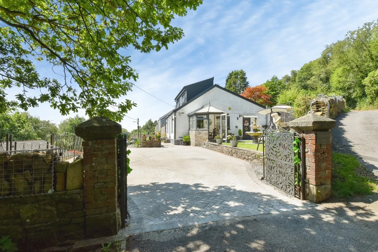 Pheasant Road, Trebanos, SA8, photo 20