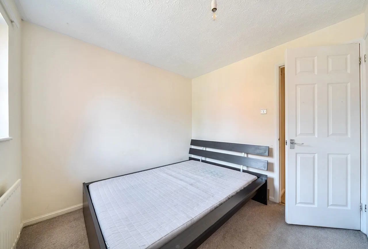 Pearce Close, Mitcham, CR4 2GP, photo 11