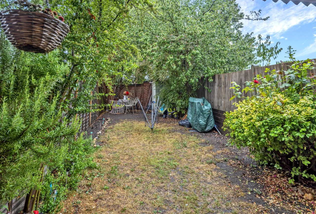 Pearce Close, Mitcham, CR4 2GP, photo 8