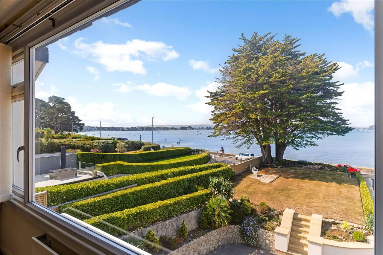 Shore Road, Sandbanks, Poole, Dorset, BH13 7PH, photo 12