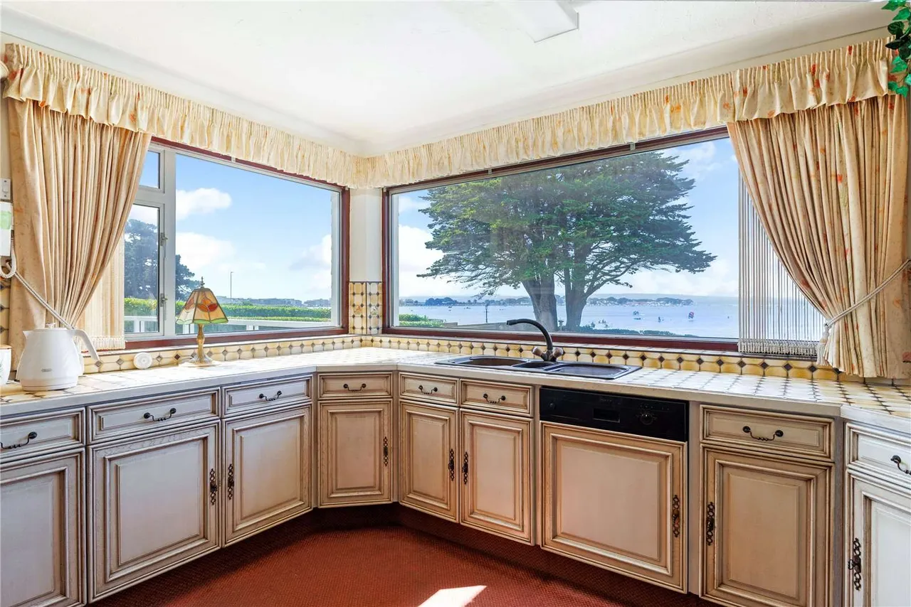 Shore Road, Sandbanks, Poole, Dorset, BH13 7PH, photo 7