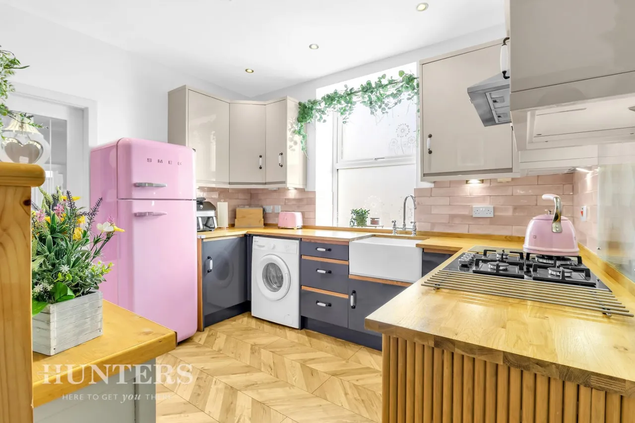 Co-Operative Street, Springhead, OL4, photo 8