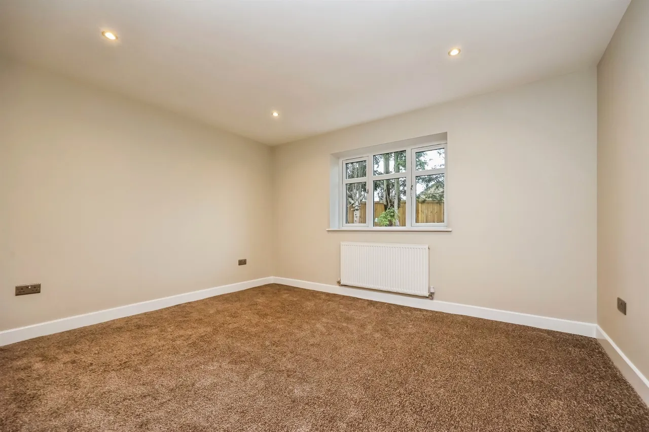 Roberts Lane, Hucknall, NG15, photo 11