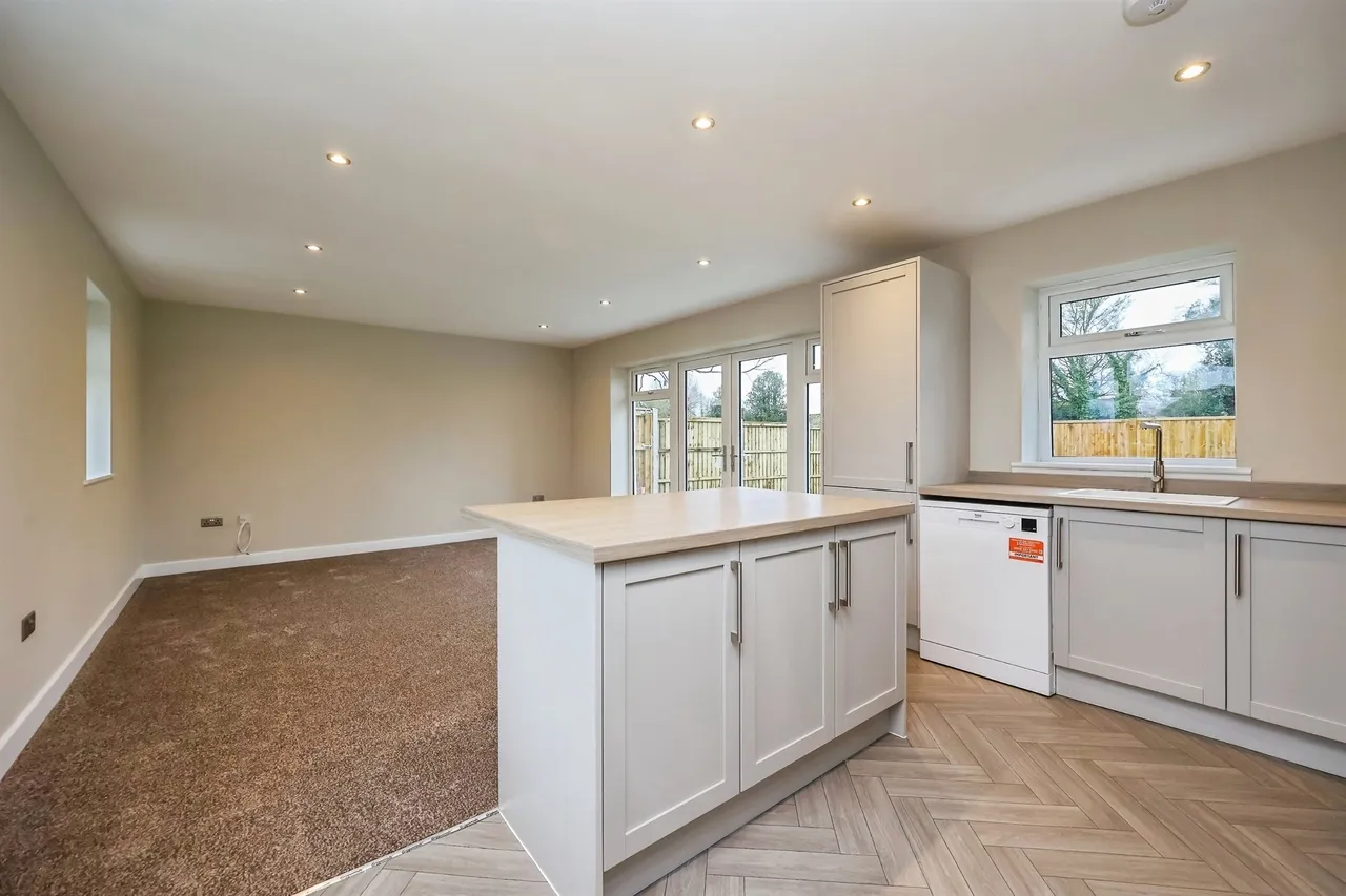 Roberts Lane, Hucknall, NG15, photo 15