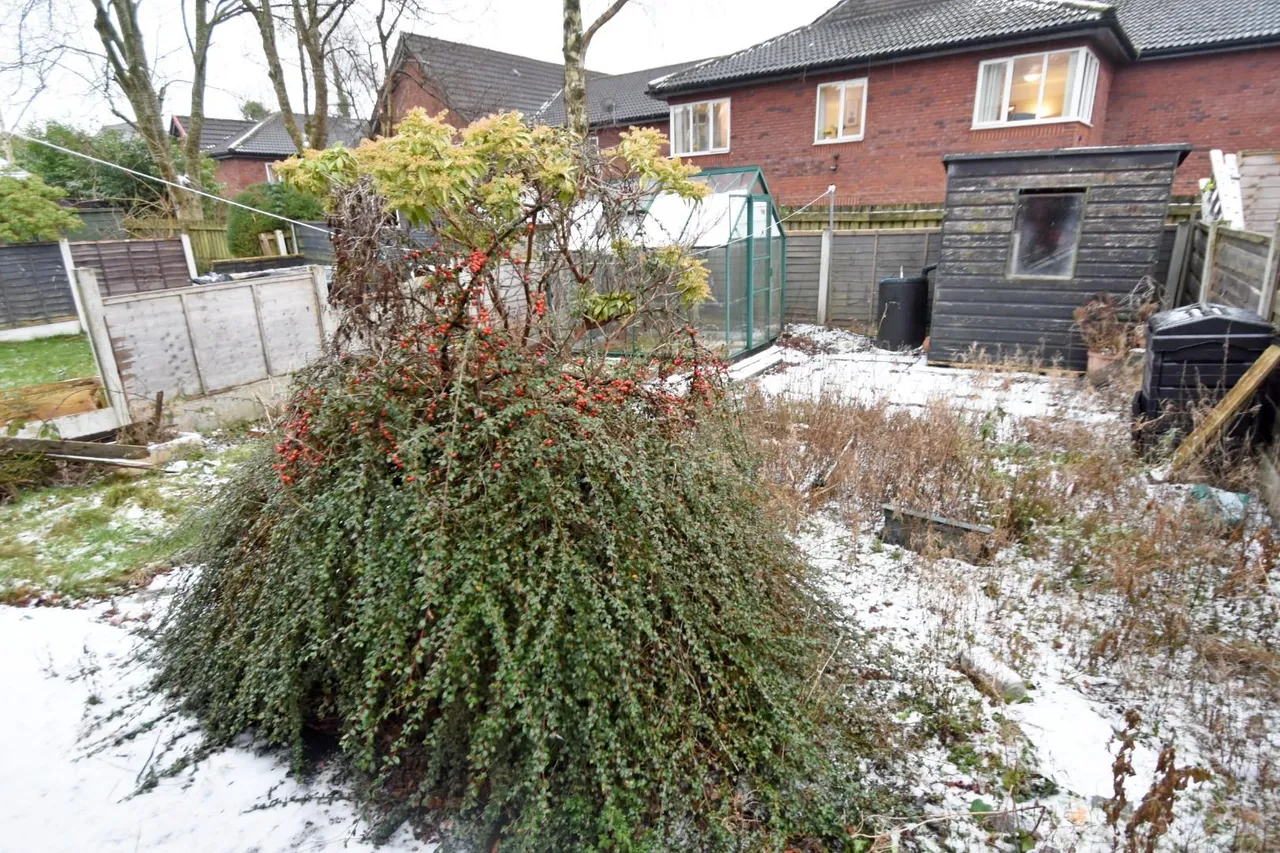 Eastham Avenue, Bury, BL9 5HL, photo 8
