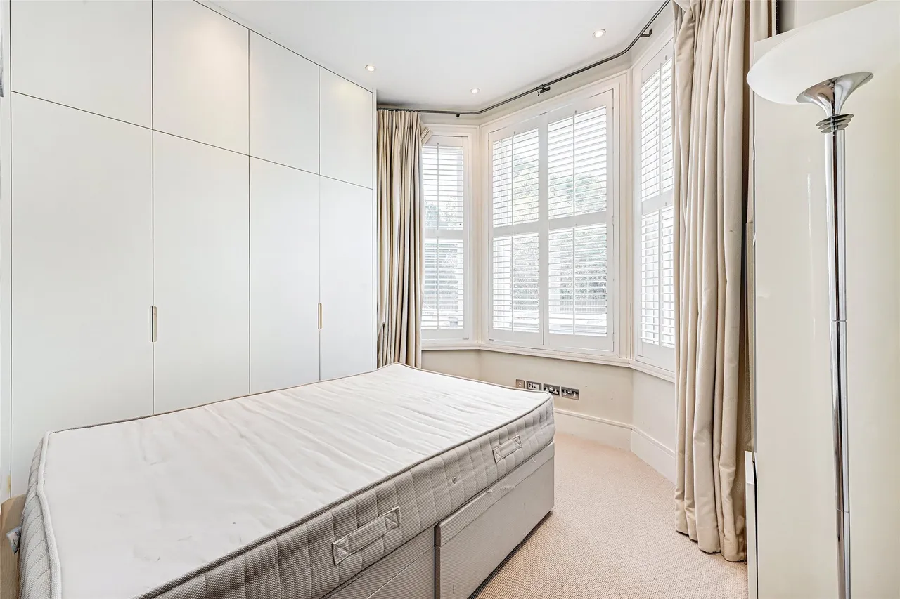 Fulham Palace Road, London, SW6, photo 10