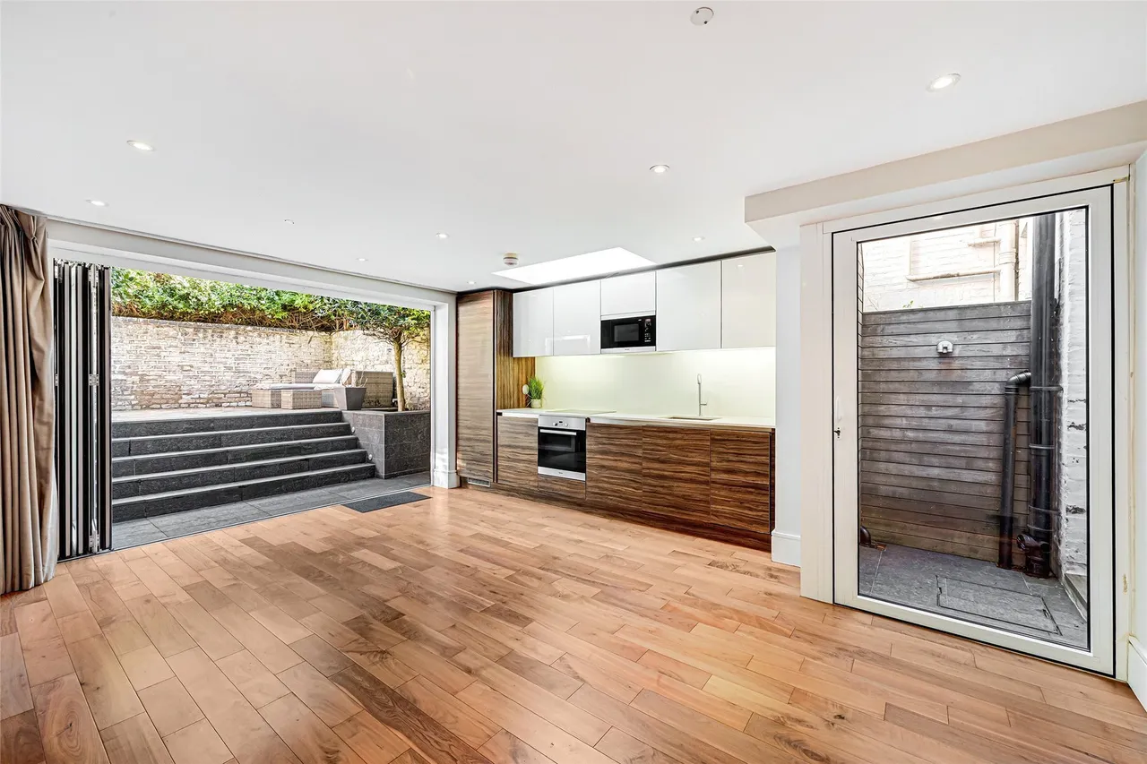2 bed flat for sale — Fulham Palace Road, London, SW6